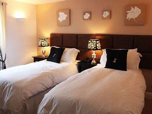 The Cricketers Arms Hotel Quendon ภายนอก รูปภาพ